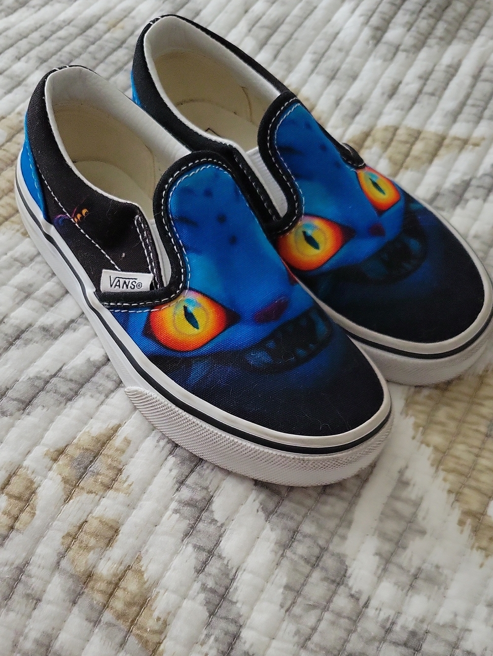 Vans Kids KPop Demon Hunter Slip On Sneakers 12 Like New